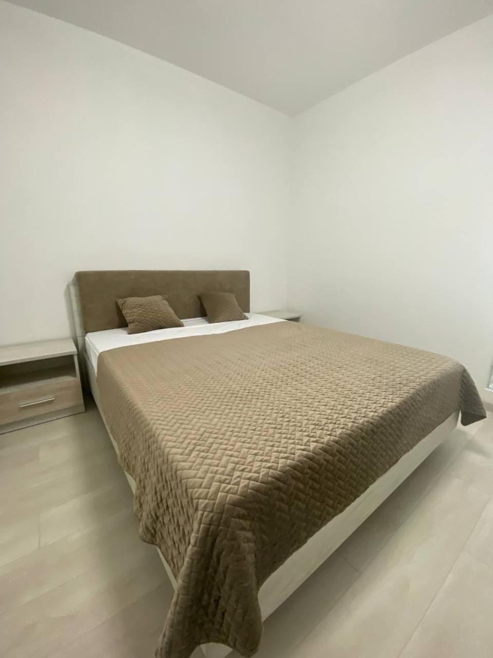 Atlant Luxury Big Family Five Apart On Golovna Поряд З Тц Депот Wi Fi 24 На 7 Черновцы Экстерьер фото